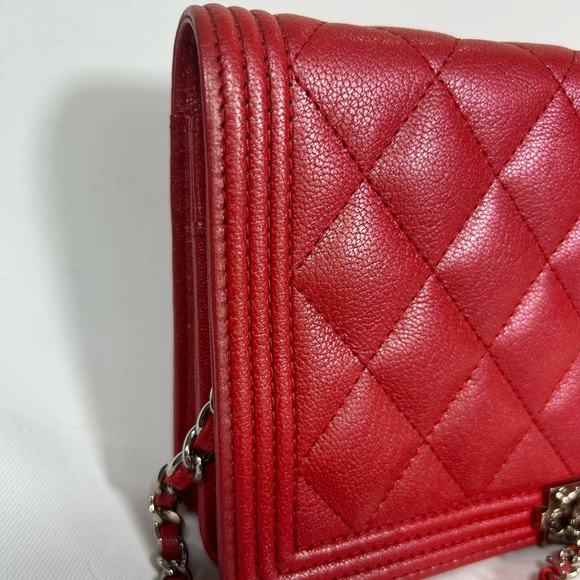 Chanel Boy Wallet on Chain Iridescent Red - Picture 3 of 9
